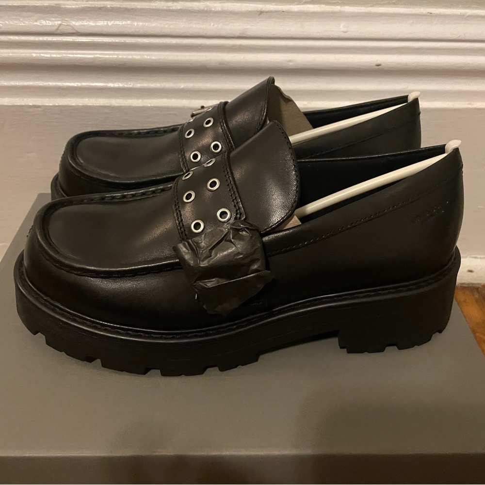 Vagabond Cosmo 2.0 Black Leather Chunky Loafers with Studs - Picture 3 of 6